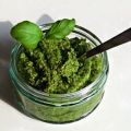 Basilikum-Pesto