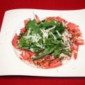 Carpaccio mit Rucola und Kürbiskernöl