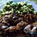 JÄGERSCHNITZEL AN ZUCCHINISALAT