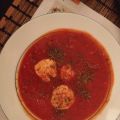 Tomatensuppe mit zarten Käseklößchen