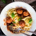 Spaghetti mit Ofen-Fleischbällchen in spezial[...]