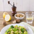 Rosenkohlsalat mit Walnüssen und[...]