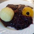 Gänsebrust in Apfel – Zwiebel – Rotweinsoße