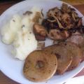 Fleischgericht - Bratwurst*gulasch* mit[...]