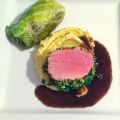 Kalbsfilet im Kräutermantel mit pfeffriger[...]