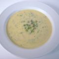 Spargelsuppe mit Schnittlauch