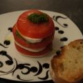 Tomaten-Mozzarella-Pesto Türmchen