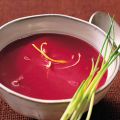 Rote-Beten-Suppe mit Wasabi und Zitrone