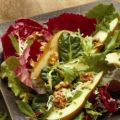 Walnuss-Birnen-Salat mit Minz-Aprikosen-Dressing