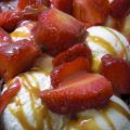 Vanilleeis mit Erdbeer-Baileys-Ragout