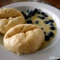 Soul-Food: Hefeklöße mit Heidelbeeren