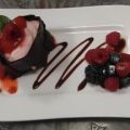 Himbeermousse im Zartbitterschokoladenmantel &[...]