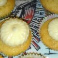 Mini-Mandel-Cupcakes