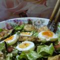 Große Salatschüssel mit Putenmedallions und[...]