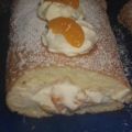 Sahnerolle mit Nektarinen und Mandarinen