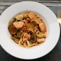 Pasta mit Lachs und Zucchini