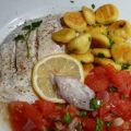 St. Pierre mit Gnocchi und geschmolzenen Tomaten