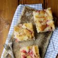 Erdbeer-Rhabarber-Kuchen mit Makronenguss