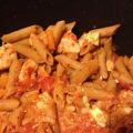 scharfe Tomaten-Nudel-Pfanne