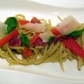 Linguine con crema di melanzane, filetti di[...]
