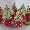 Zitrone-Mohn-Himbeeren-Cupcakes mit[...]