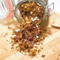 Selbst gemachtes Granola mit gepufftem Amaranth[...]