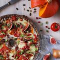 Herbstliche Knäckebrot-Pizza