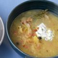 Sauerkrautsuppe mit Schnittlauchcreme