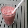 Frucht Smoothie mit Beeren