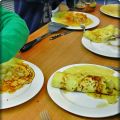 Kinder in der Küche: Pfannkuchen & Birnenkompott