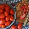 Den Sommer konservieren: Tomatensauce einkochen