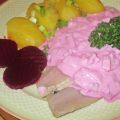 Rauchmatjes mit pikanter *Rote Beete-Soße*