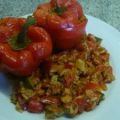 Gefüllte Paprika mit Gemüsehackfleischsoße