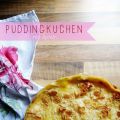Puddingkuchen mit Äpfeln.