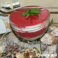 Joghurtmousse mit Erdbeergelee