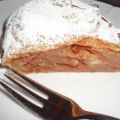 Apfelstrudel mit selbstgezogenem Strudelteig
