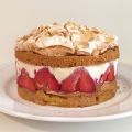 Erdbeertörtchen mit Baiser und Frischkäsecreme[...]