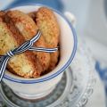 Italian Cookie Time in January {Cantuccini}