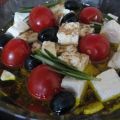 Feta in Olivenöl und Balsamico eingelegt
