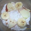 Bananen-Apfel-Quark mit Zimt und Mandeln