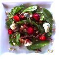 Spinatsalat mit Erdbeeren, Gorgonzola, Speck[...]