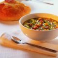 Gemüse-Erdnuss-Suppe mit Kreuzkümmel