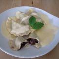 Schokoladen-Ravioli mit Dörraprikosen in weißer[...]