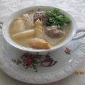 Spargelcremesuppe mit Hackbällchen