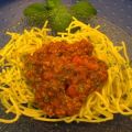 Spaghetti mit Möhren-Hackfleisch-Soße