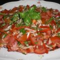 Tomaten-Basilikum-Salat mit Minze