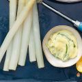 Spargel mit Sauerampfer-Hollandaise