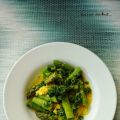 Spargelzeit - Grüner Spargel mit Curryhirse