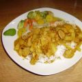 Schnelles Zwiebel-Curry-Hühnchen mit Ananas