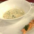 Limettenblättersuppe mit einem Zopf vom Lachs[...]